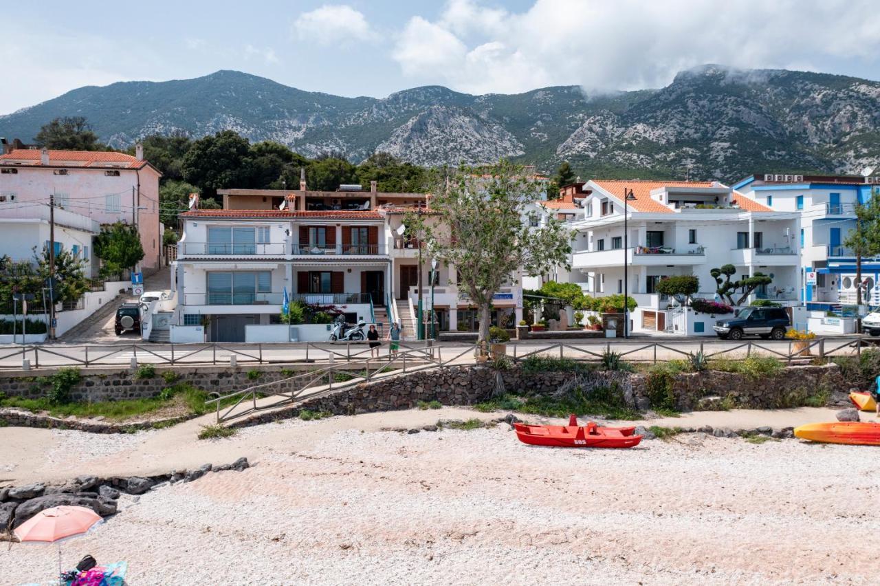 Casa Sulla Spiaggia Cala Gonone Eksteriør billede