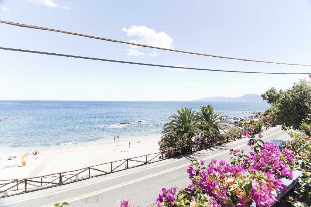 Casa Sulla Spiaggia Cala Gonone Værelse billede